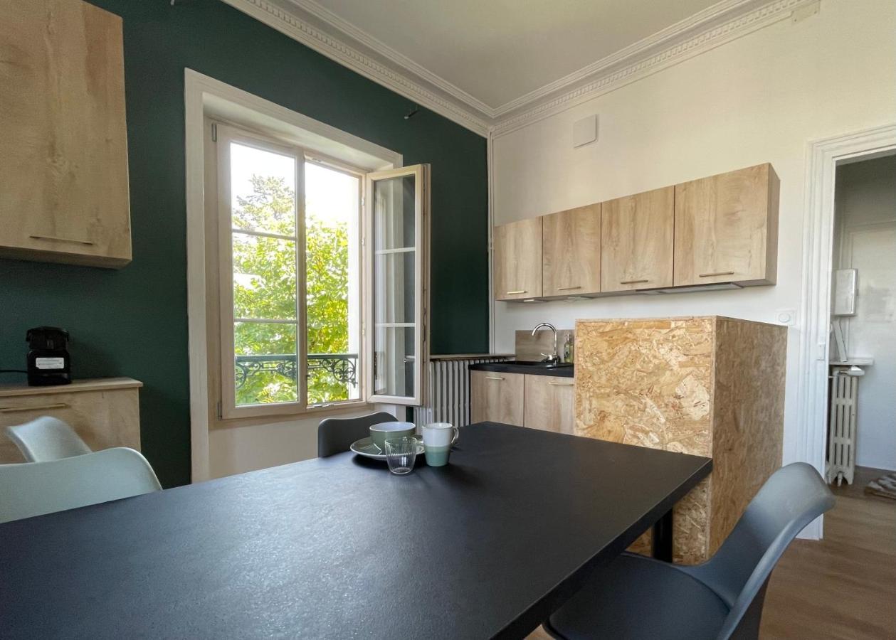 תוארס Le Logis De La Place מראה חיצוני תמונה