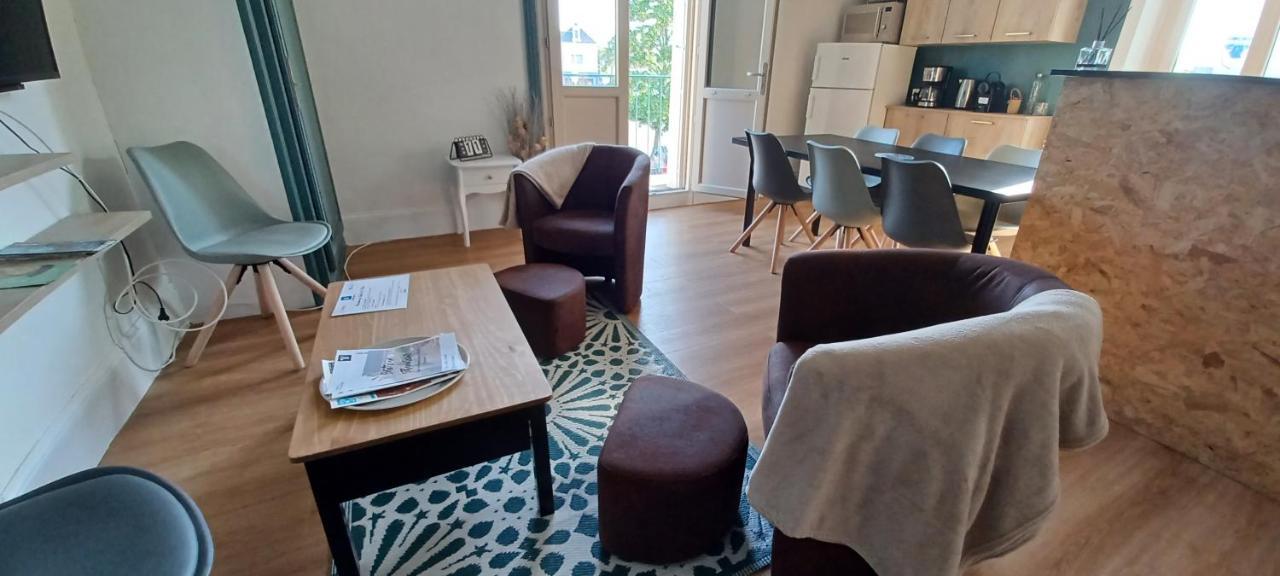 תוארס Le Logis De La Place מראה חיצוני תמונה